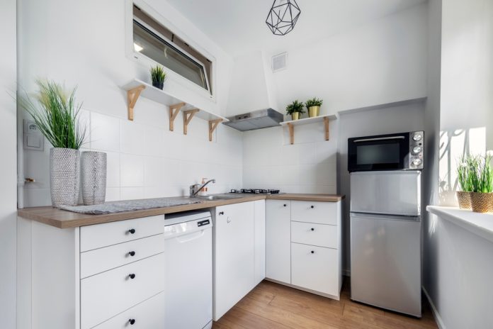 Small,Kitchen,In,White,Finishing,-,Moder,Interior,Design
