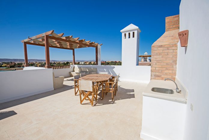 Terrace,Furniture,Of,A,Luxury,Villa,In,Tropical,Resort,With